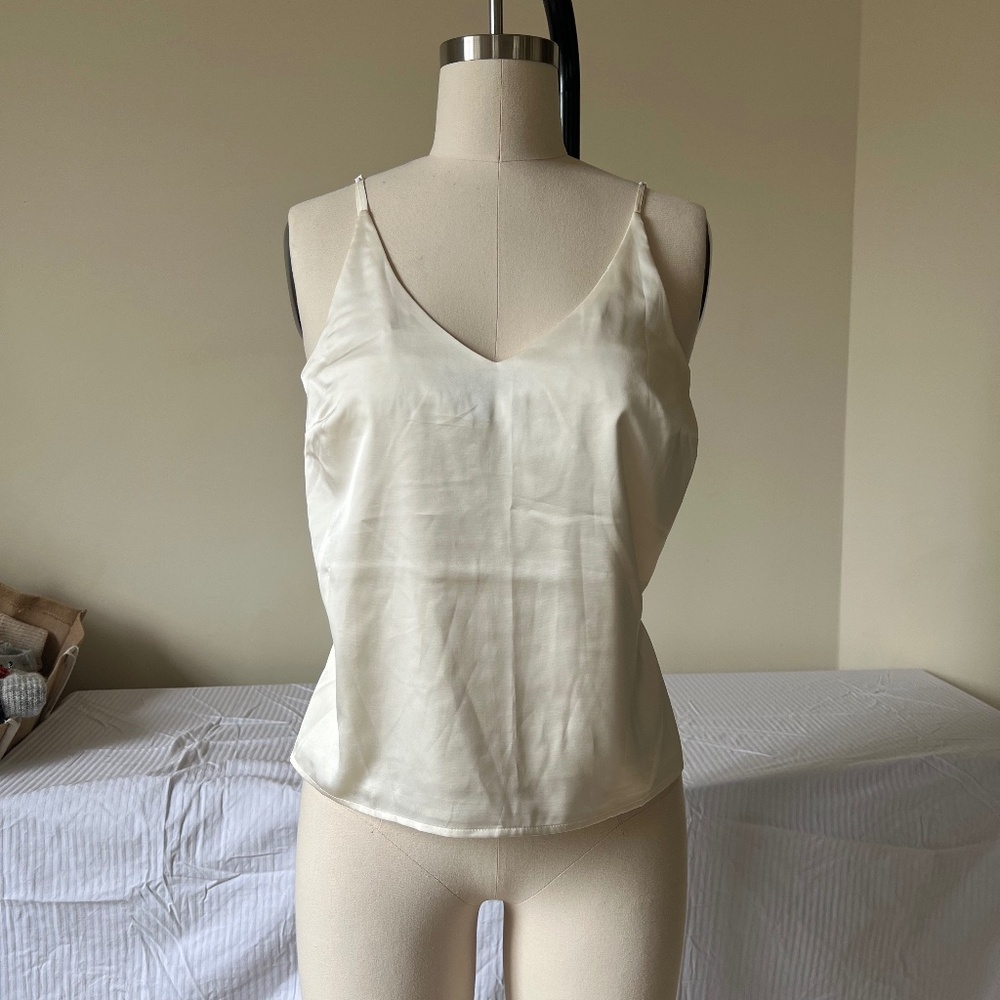 🔴Silk Charmeuse Camisole Top Banana Republic